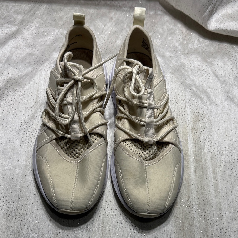 Fabletics Brookside Performance Sneaker Size 8.5 - image 2